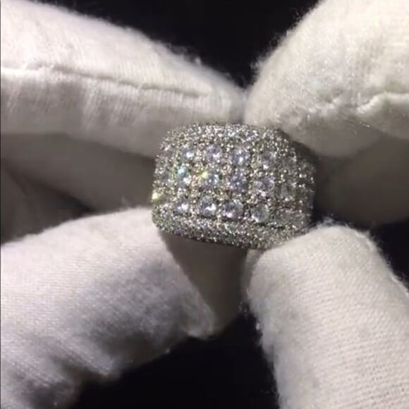 New Silver Round Diamonds Rings - Picture 2 of 7